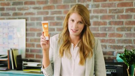 helen hunt lume commercial|Lume Whole Body Deodorant TV Spot, Never Worry About Body。